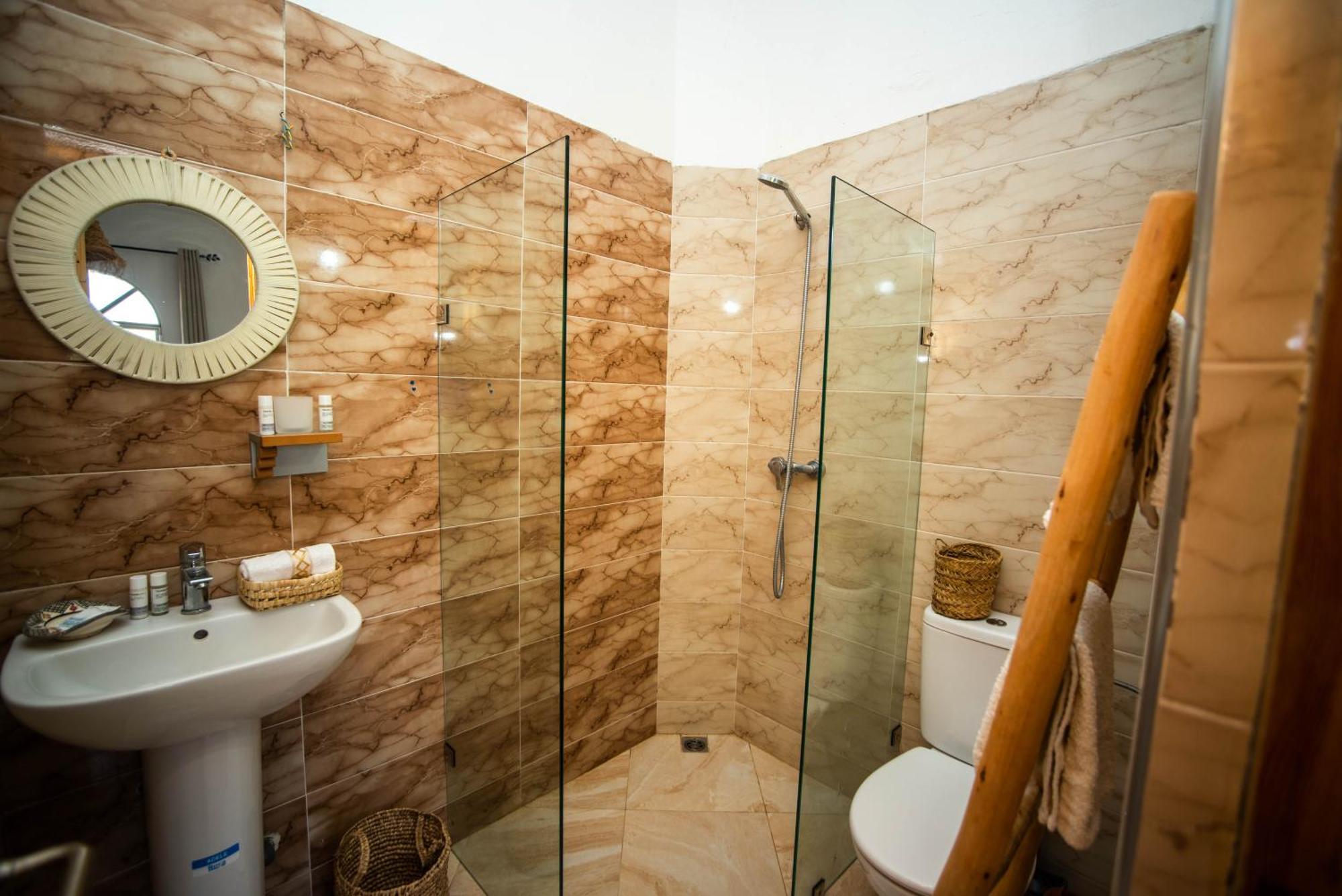 אסאוירה Villa Les Jardins Fleuris 4 Bedrooms מראה חיצוני תמונה